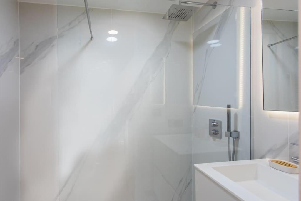 #11 Alex Terrace Parking Ac 2 Bdr 5mins To Sea Apartment *