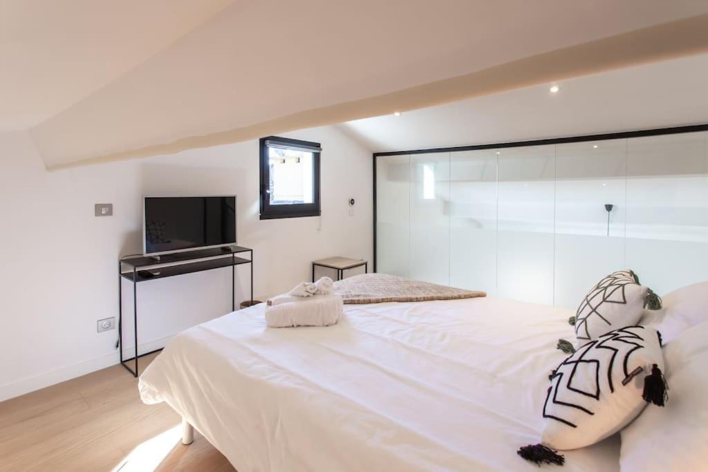 #11 Alex Terrace Parking Ac 2 Bdr 5mins To Sea
