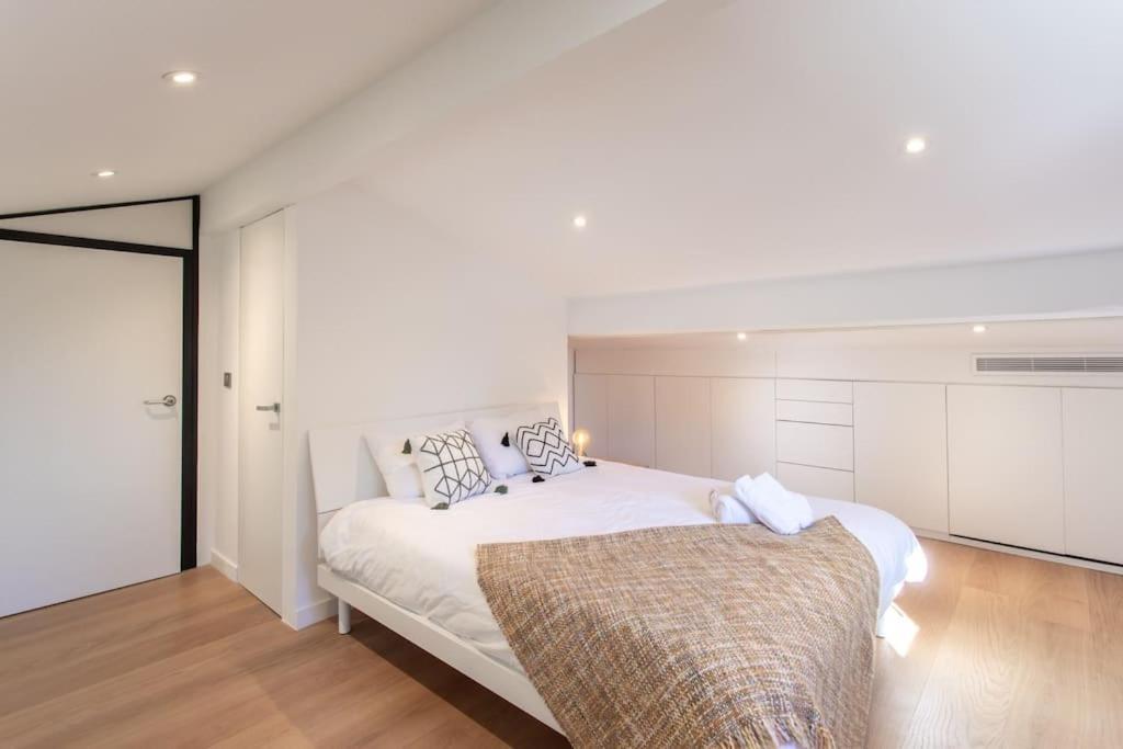 Apartment #11 Alex Terrace Parking Ac 2 Bdr 5mins To Sea